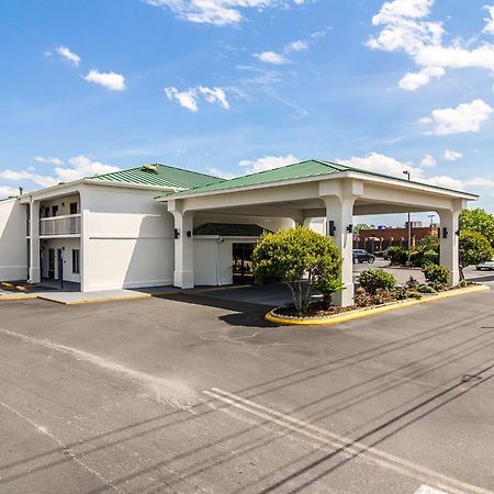 Motel 6 ウェイクロス エクステリア 写真