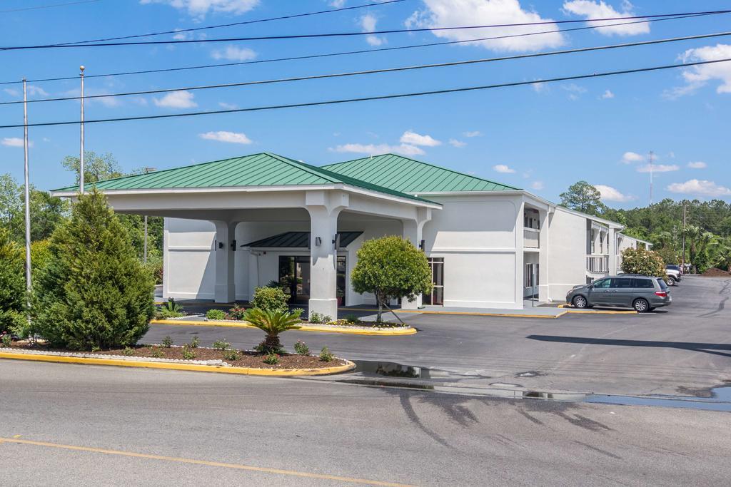 Motel 6 ウェイクロス エクステリア 写真