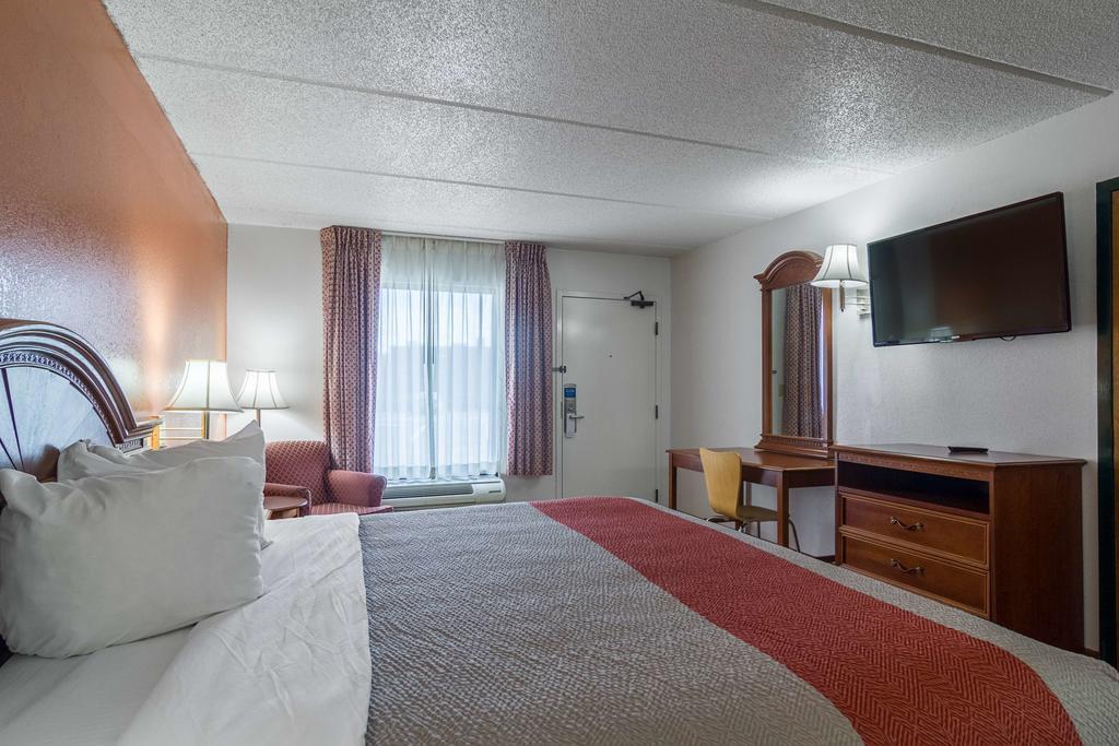 Motel 6 ウェイクロス エクステリア 写真